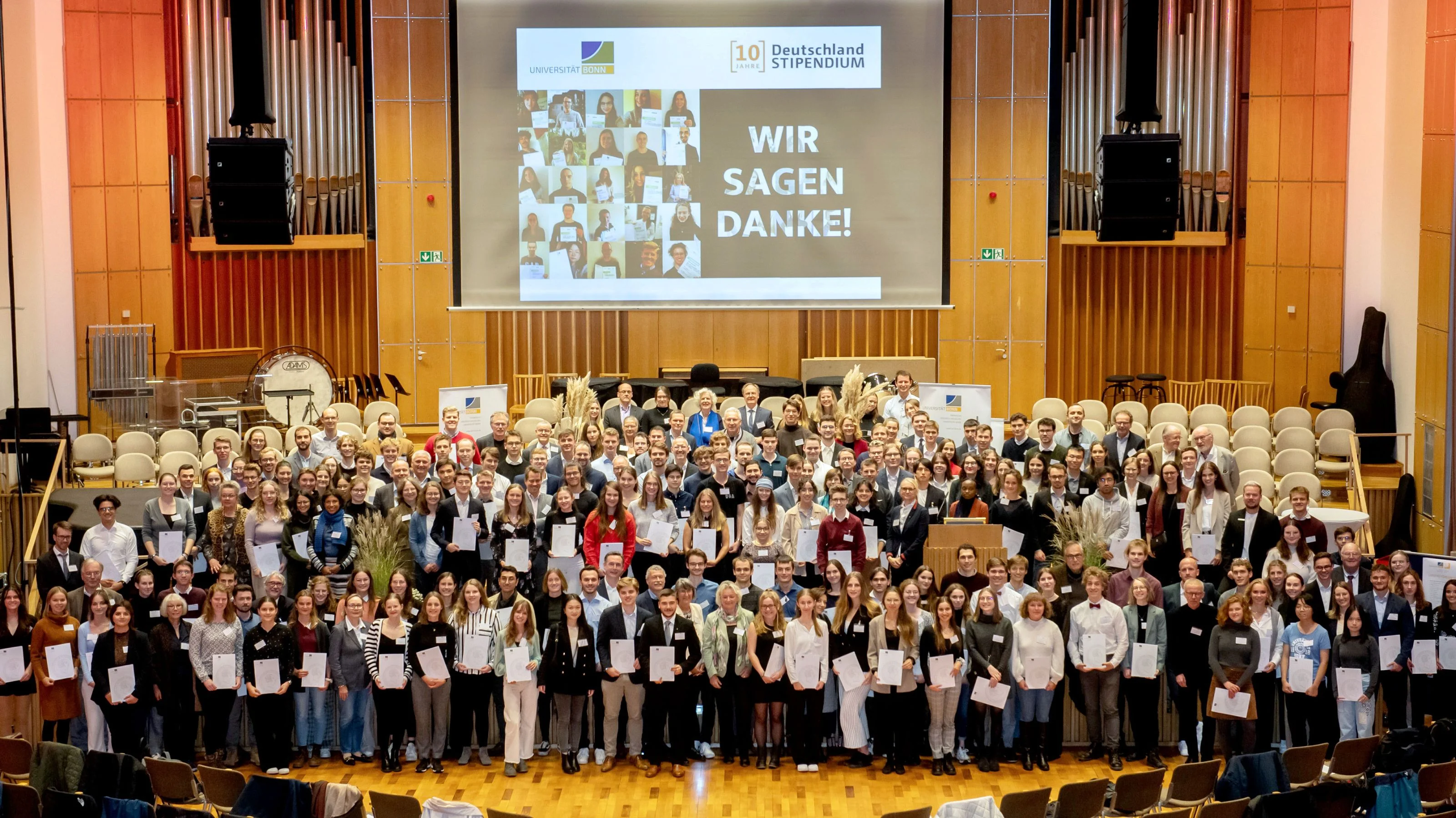 Gruppenfoto Stipendiat*innentreffen