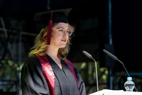 Absolventin und ehemalige Deutschlandstipendiatin Franziska Munz von der Evangelisch-Theologischen Fakultät