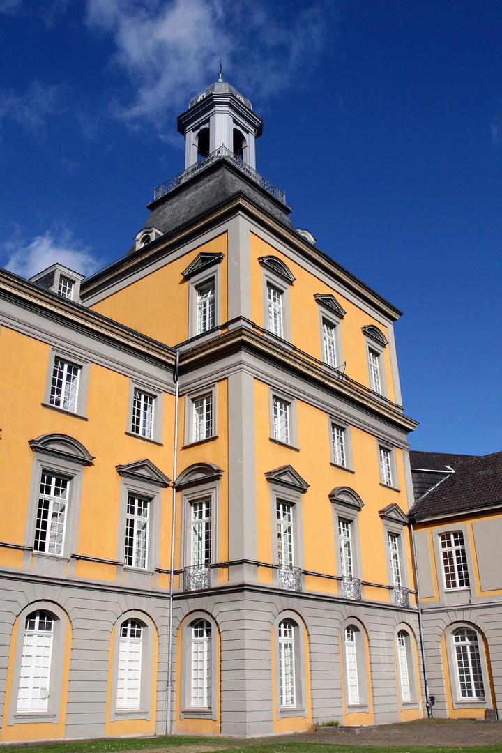 Hauptgebäude der Universität Bonn